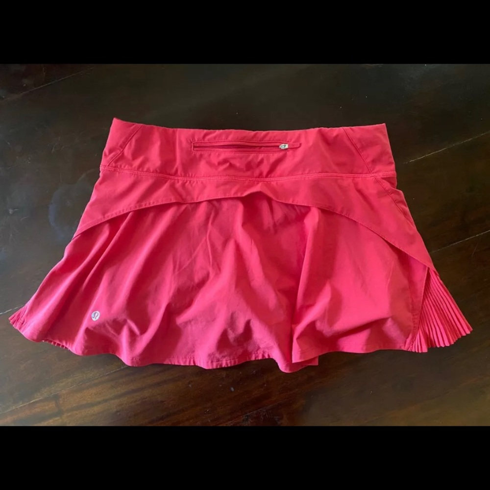 Lululemon size 8 pink/red tennis skirt/skort